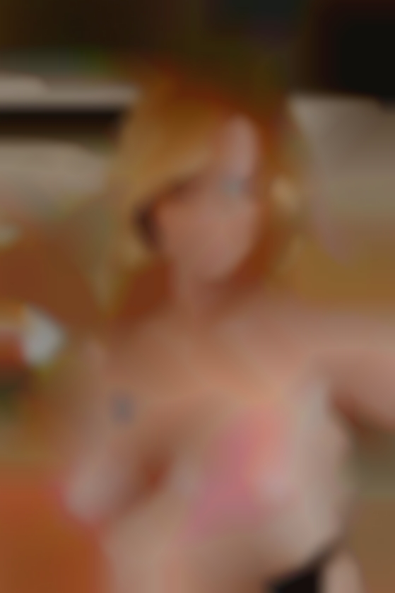 Single female party swinger who is real near Owensboro KY.